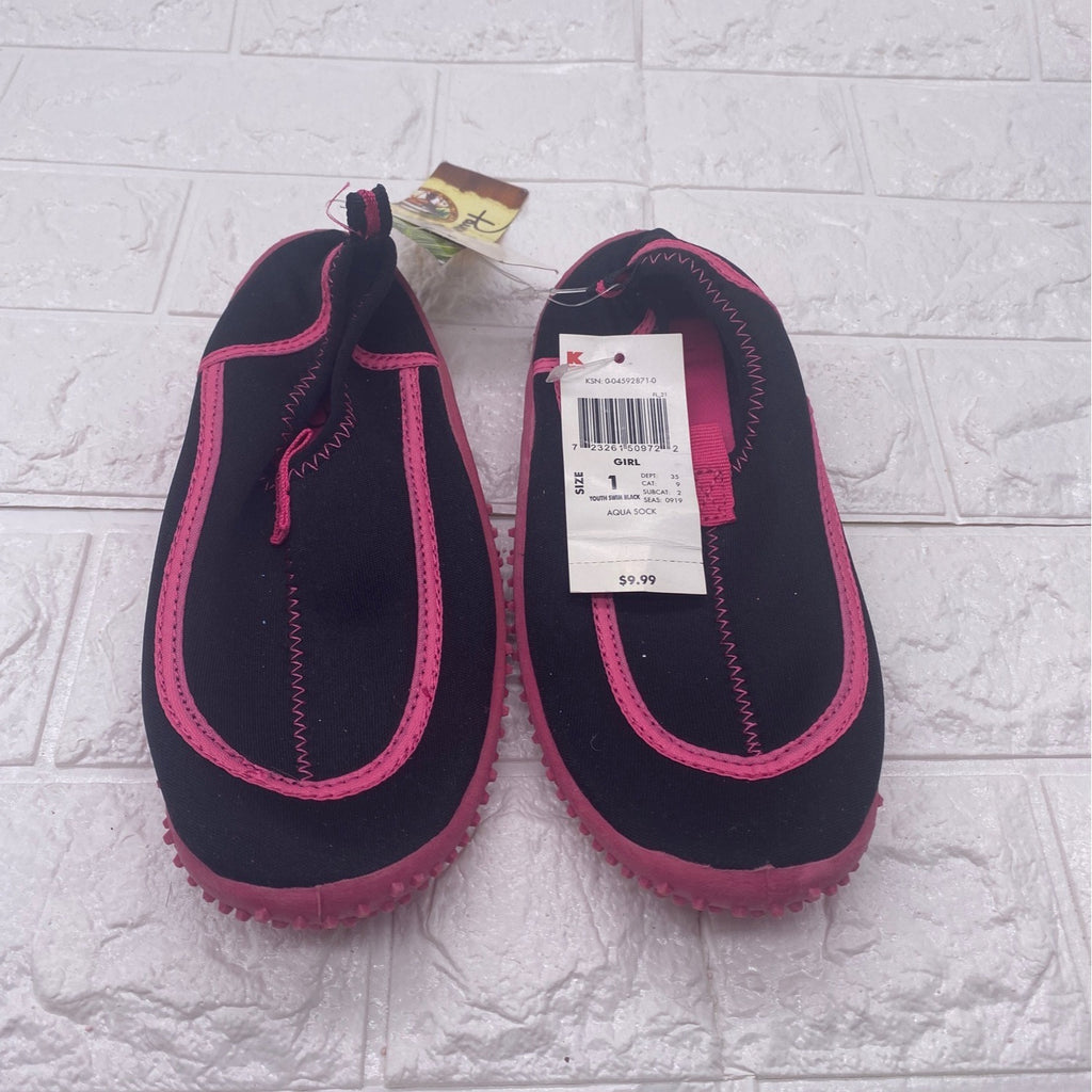 Panama Jack Swin Shoes Girls Black and Pink 2 Sizes Available
