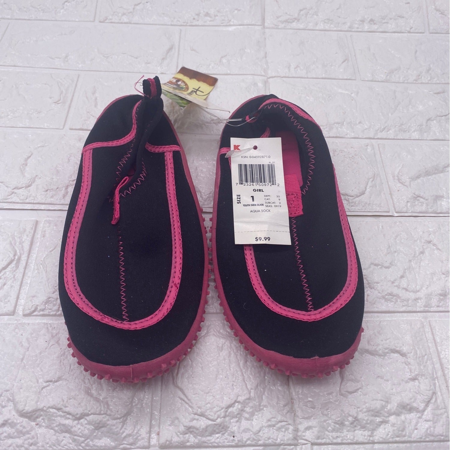 Panama Jack Swin Shoes Girls Black and Pink 2 Sizes Available