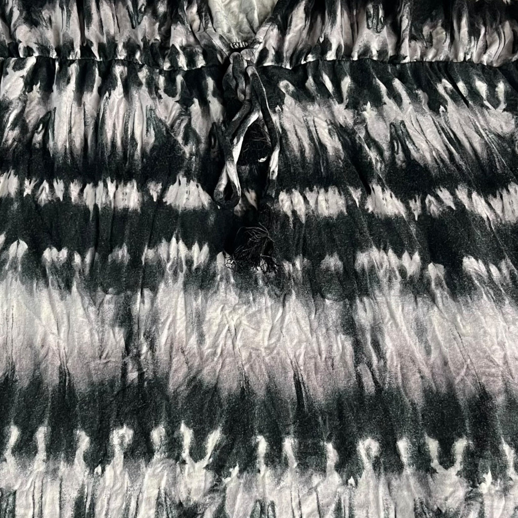 Joe Boxer Womens Tie Dye Camisole Blouse Size 1X/2X Black & Gray V-Neck Tassels