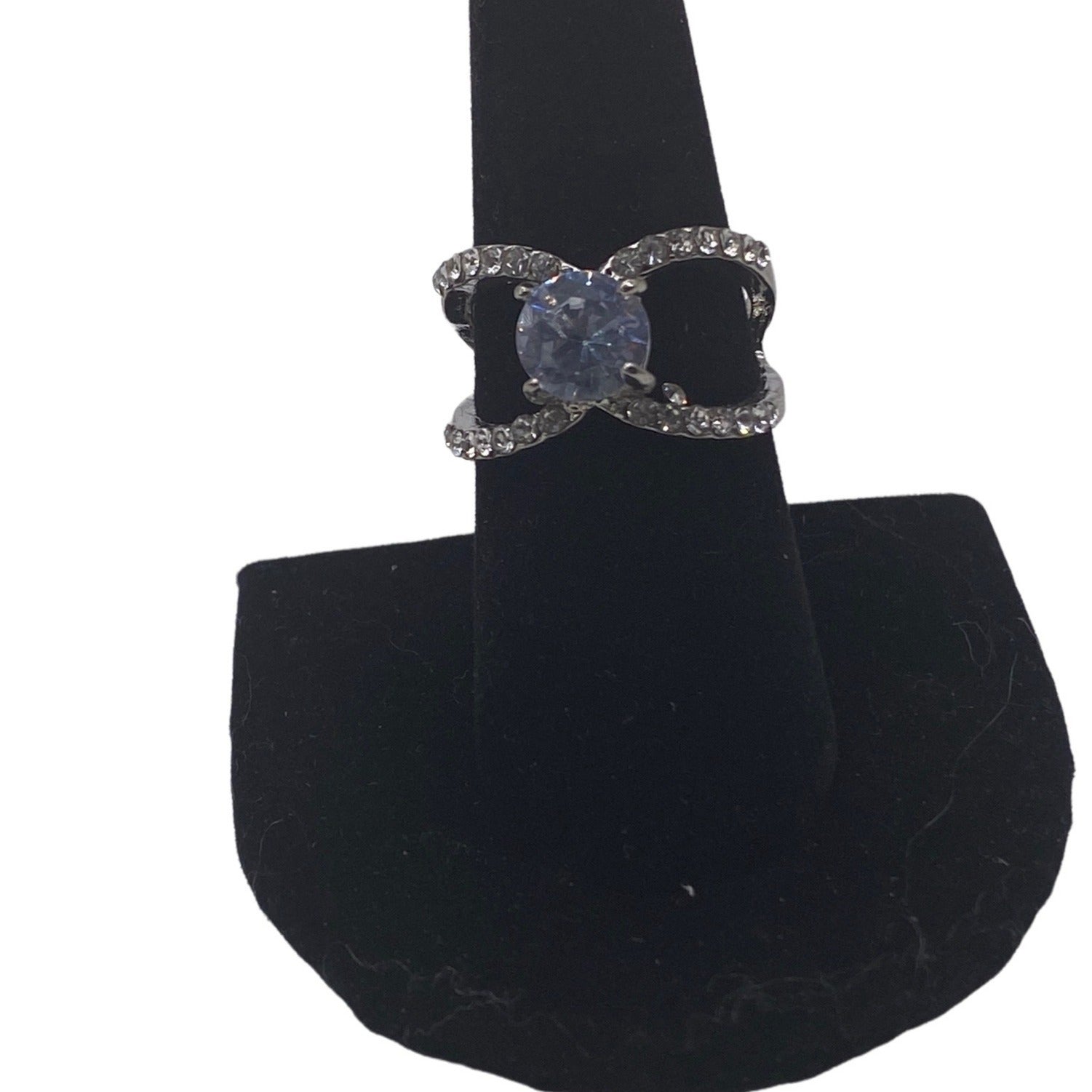 Silver Plated CZ Fashion Ring For Women Size 7 Elegant White Crystal Band