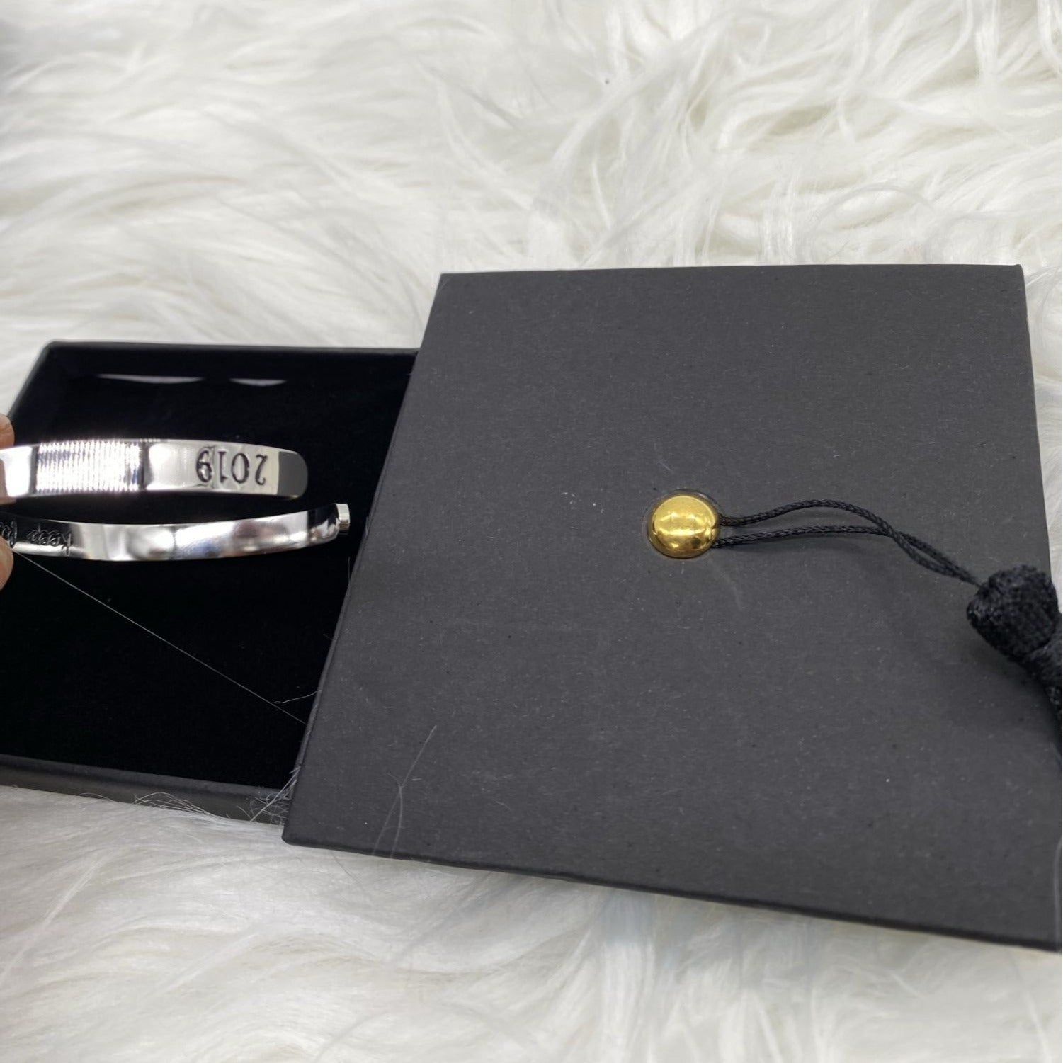 Graduation Bracelet 2019 Quote Engraved Cuff Keep Going Silver Plated Adjustable