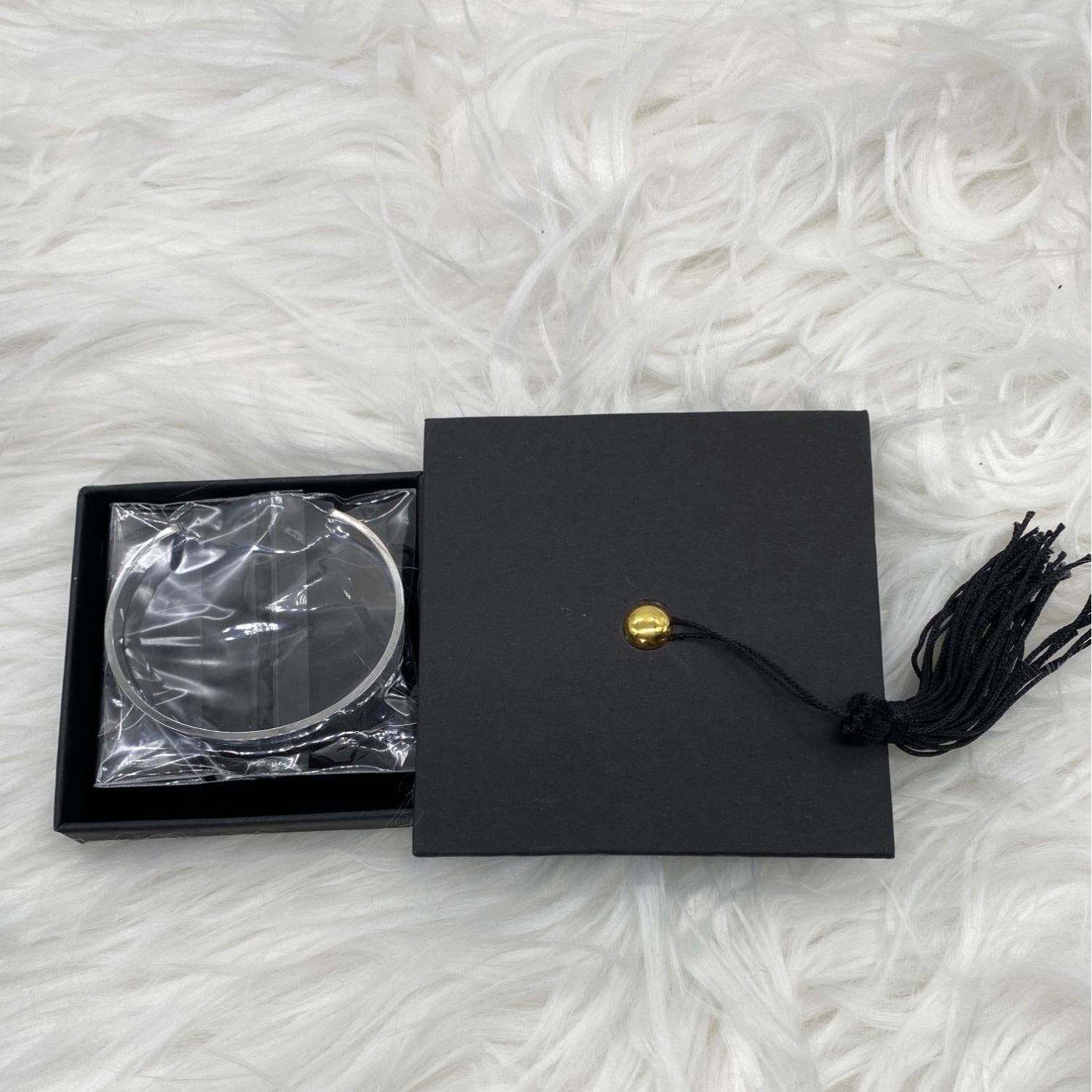 Graduation Bracelet 2019 Quote Engraved Cuff Keep Going Silver Plated Adjustable