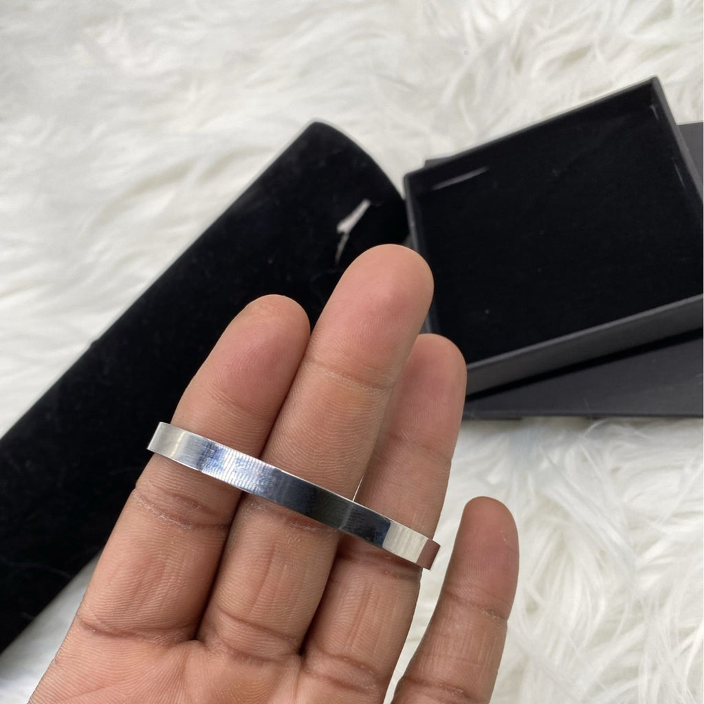 Graduation Bracelet 2019 Quote Engraved Cuff Keep Going Silver Plated Adjustable