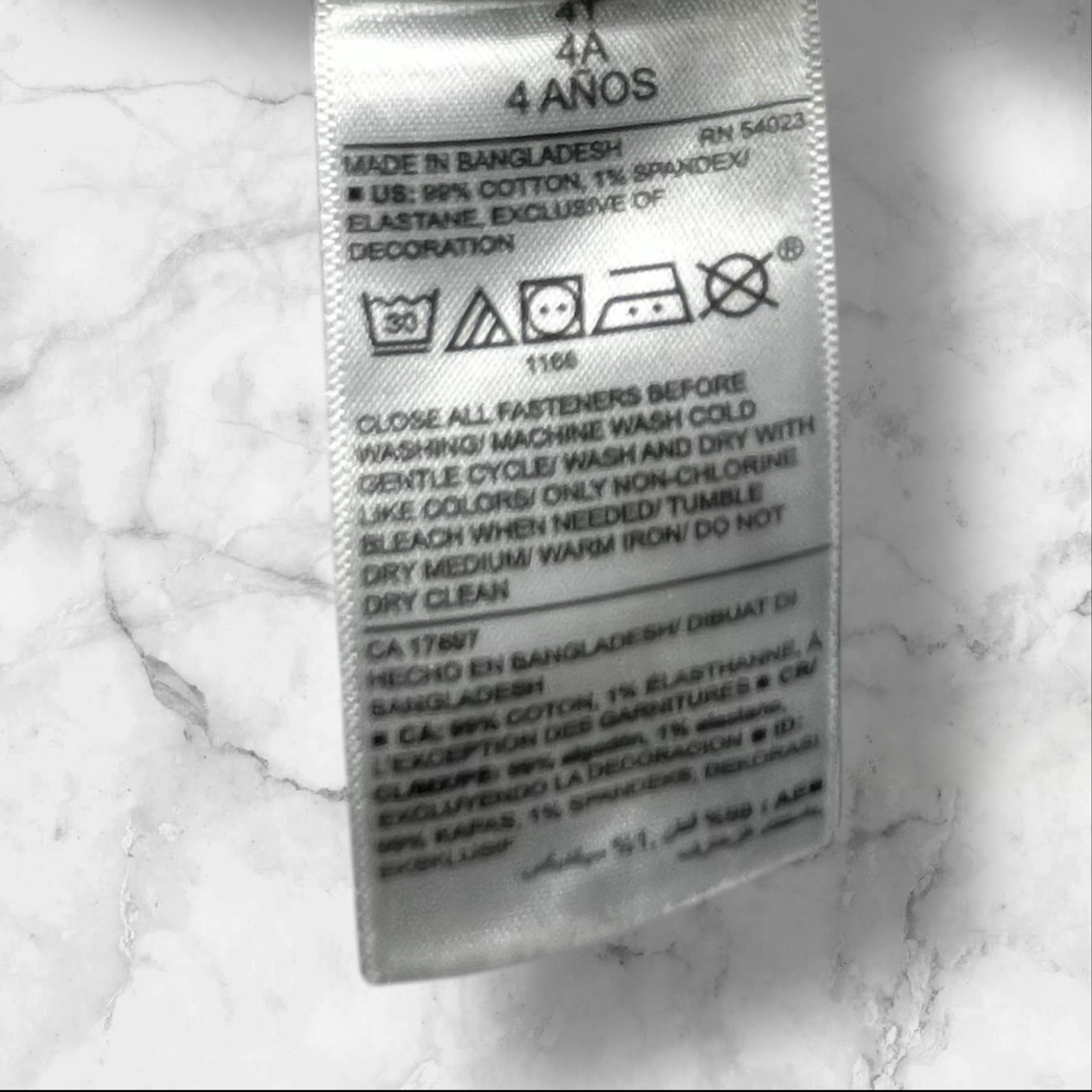 Old Navy Toddler Girls 4T Adjustable Denim Daisy-Embroidered Frayed Hem Shorts