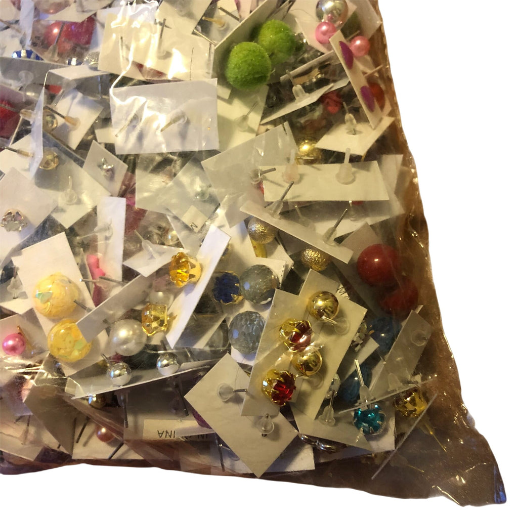 Women's Random Fashion Stud Earrings Lot of 50 Pairs Mixed Styles Colors Girls