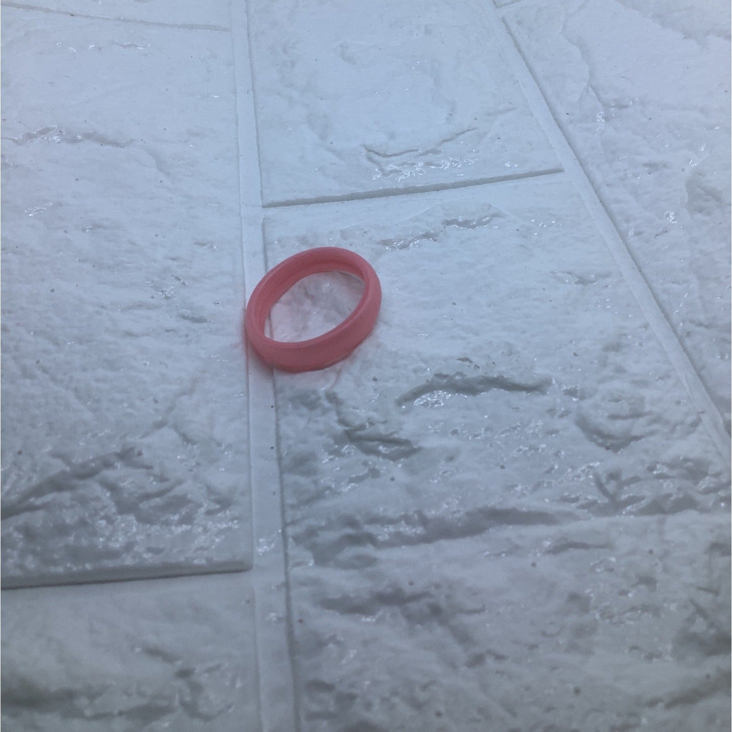 Silicone Wedding Ring Women's Rubber Band Metal Pink Size 11 Fashion Jewelry