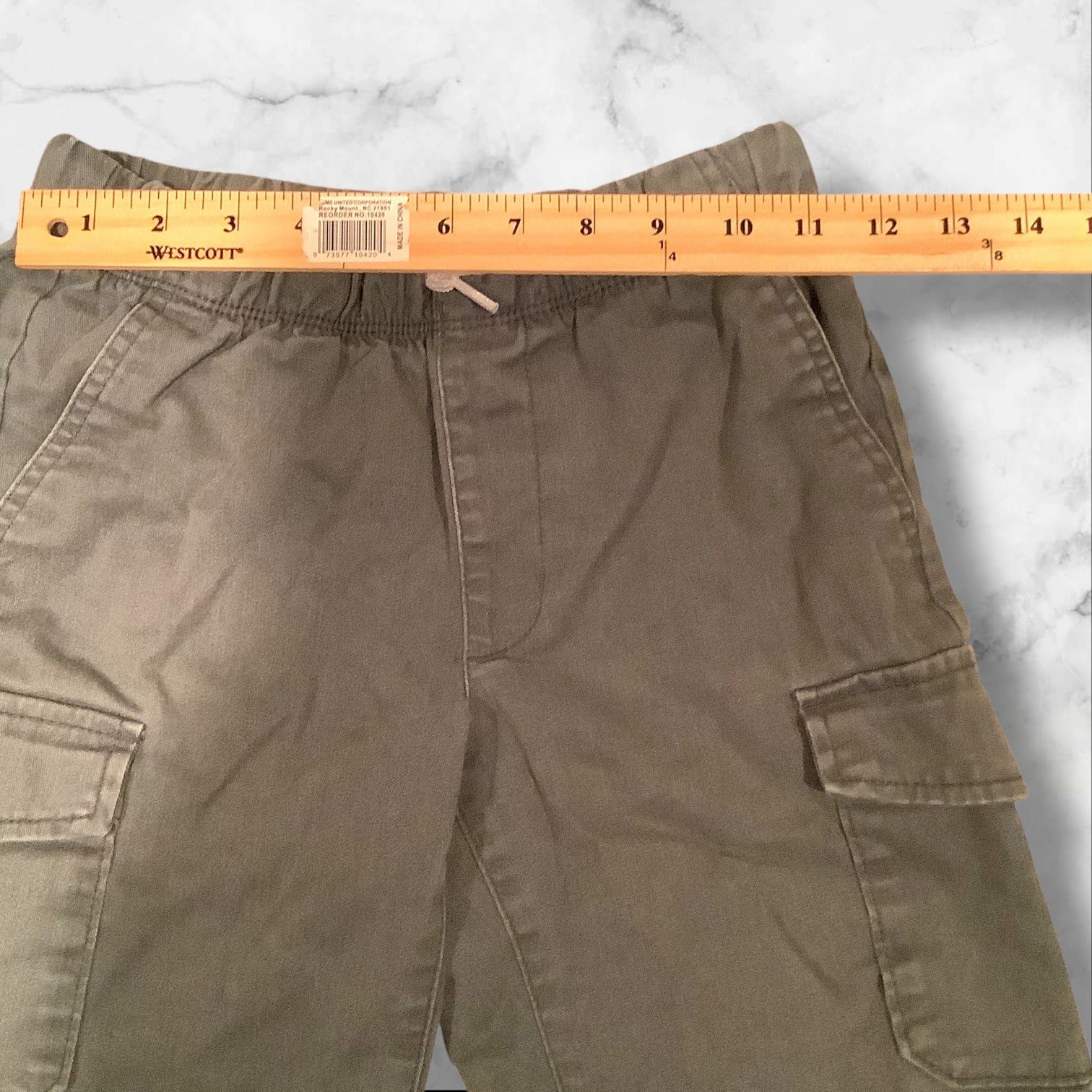 Old Navy Boys Gray Cargo Shorts Size  M 8