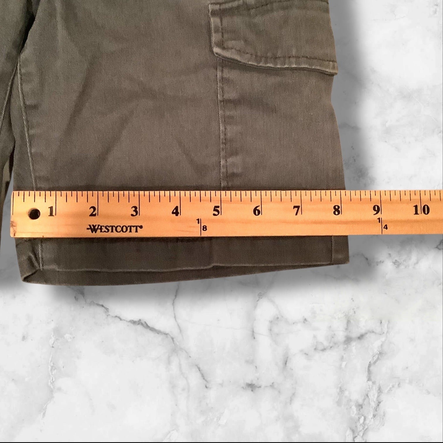 Old Navy Boys Gray Cargo Shorts Size  M 8