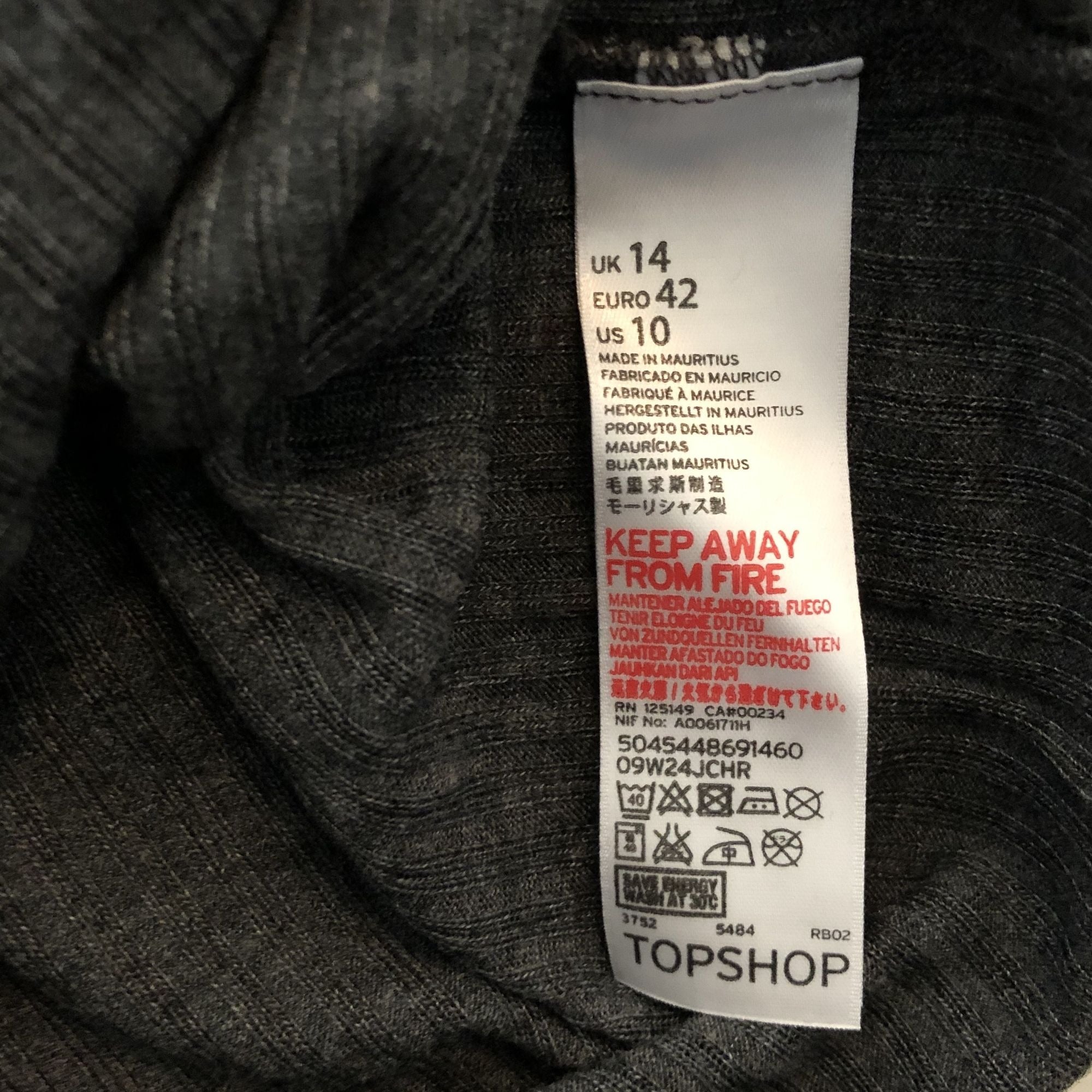 TopShop Crop Top Shirt Fitted Stretch Short Sleeve Casual NWT