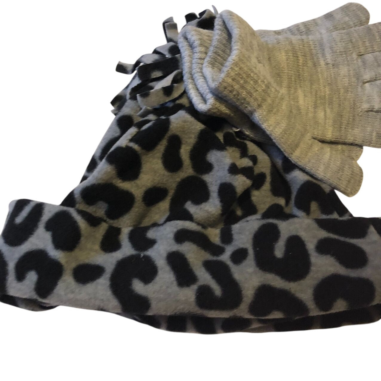 Basic Edition Girls Winter Fleece Hat & Mitten 2 Pc Set Gray Black Leopard Print