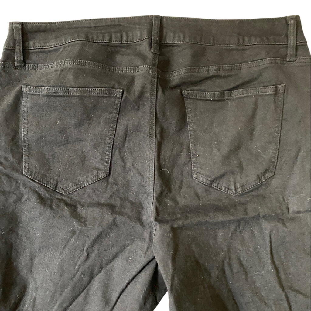 Refuge+ By Charlotte Russe Women’s Black Bermuda Distressed Shorts Size 22 Denim