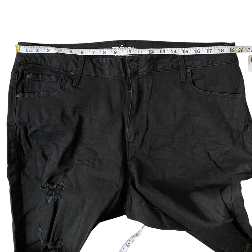 Refuge+ By Charlotte Russe Women’s Black Bermuda Distressed Shorts Size 22 Denim