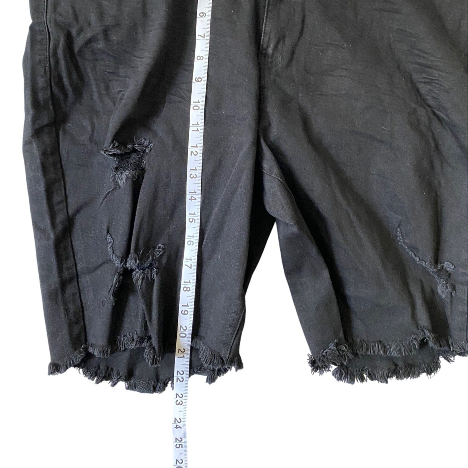 Refuge+ By Charlotte Russe Women’s Black Bermuda Distressed Shorts Size 22 Denim