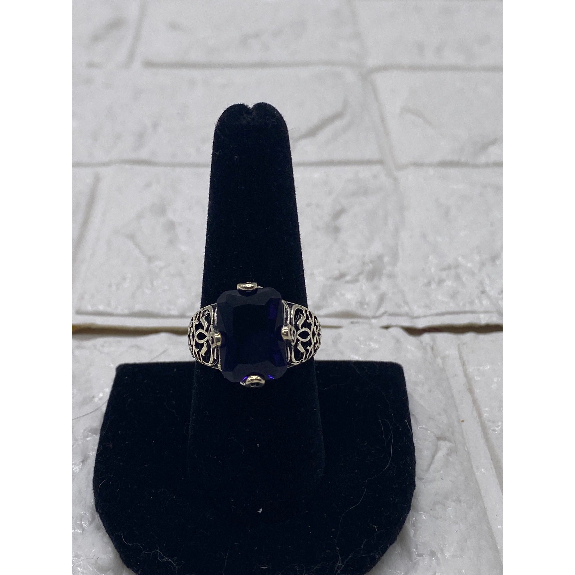 Womens Fashion Ring Purple Gemstone Silver Plated Metal Intricate Design Size 9