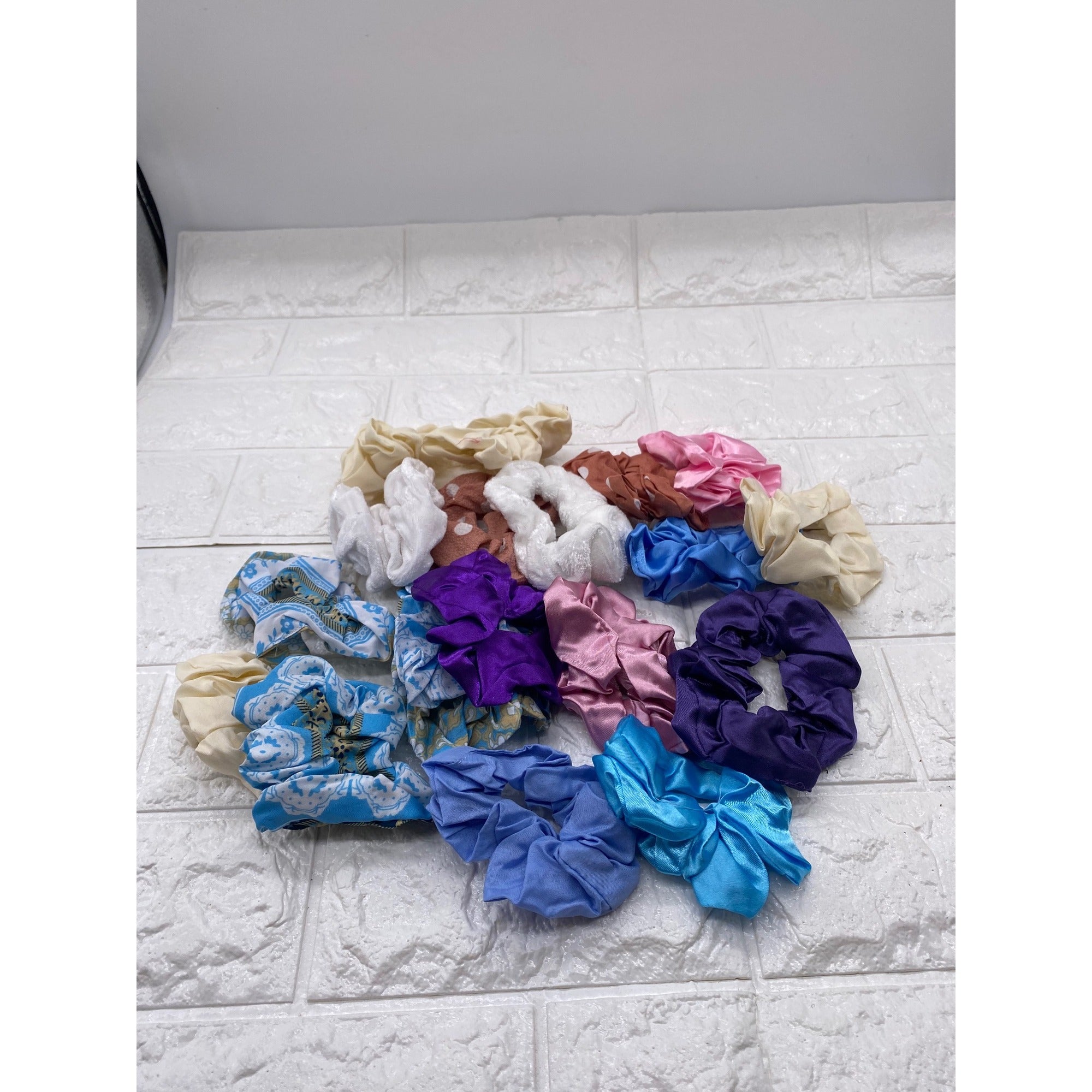 19pcs Assorted Hair Scrunchies Set Silk & Velvet Elastic Ponytail Holders Women