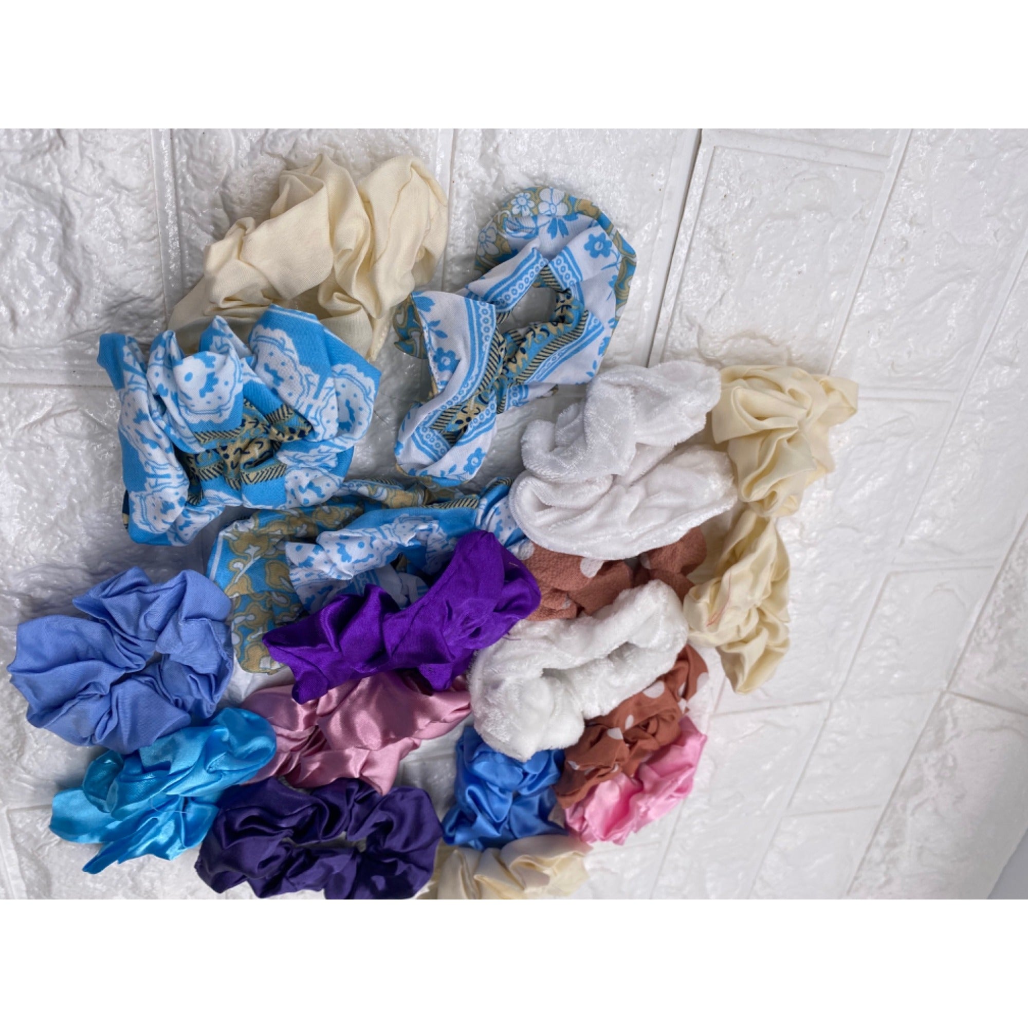 19pcs Assorted Hair Scrunchies Set Silk & Velvet Elastic Ponytail Holders Women