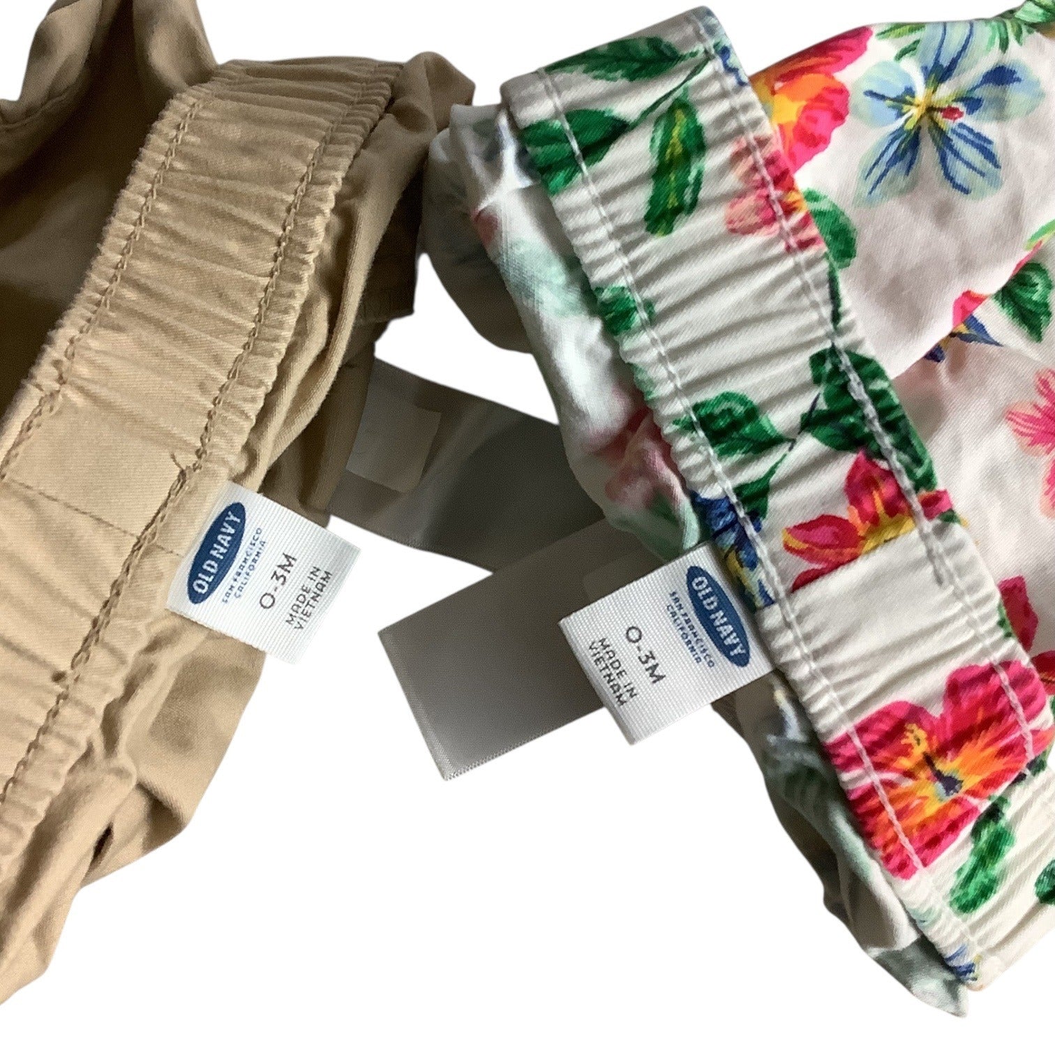 Old Navy Baby Girls Ruffled Shorts Size 0-3M Cotton Khaki & Floral Lot of 2