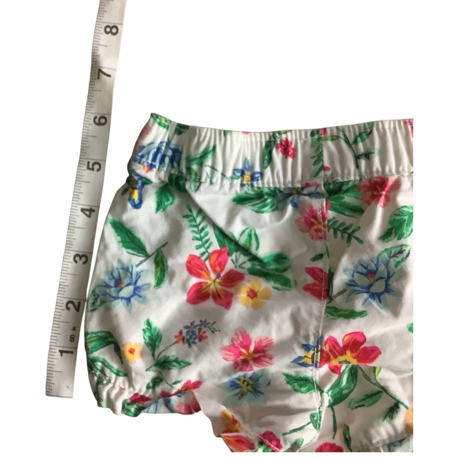 Old Navy Baby Girls Ruffled Shorts Size 0-3M Cotton Khaki & Floral Lot of 2