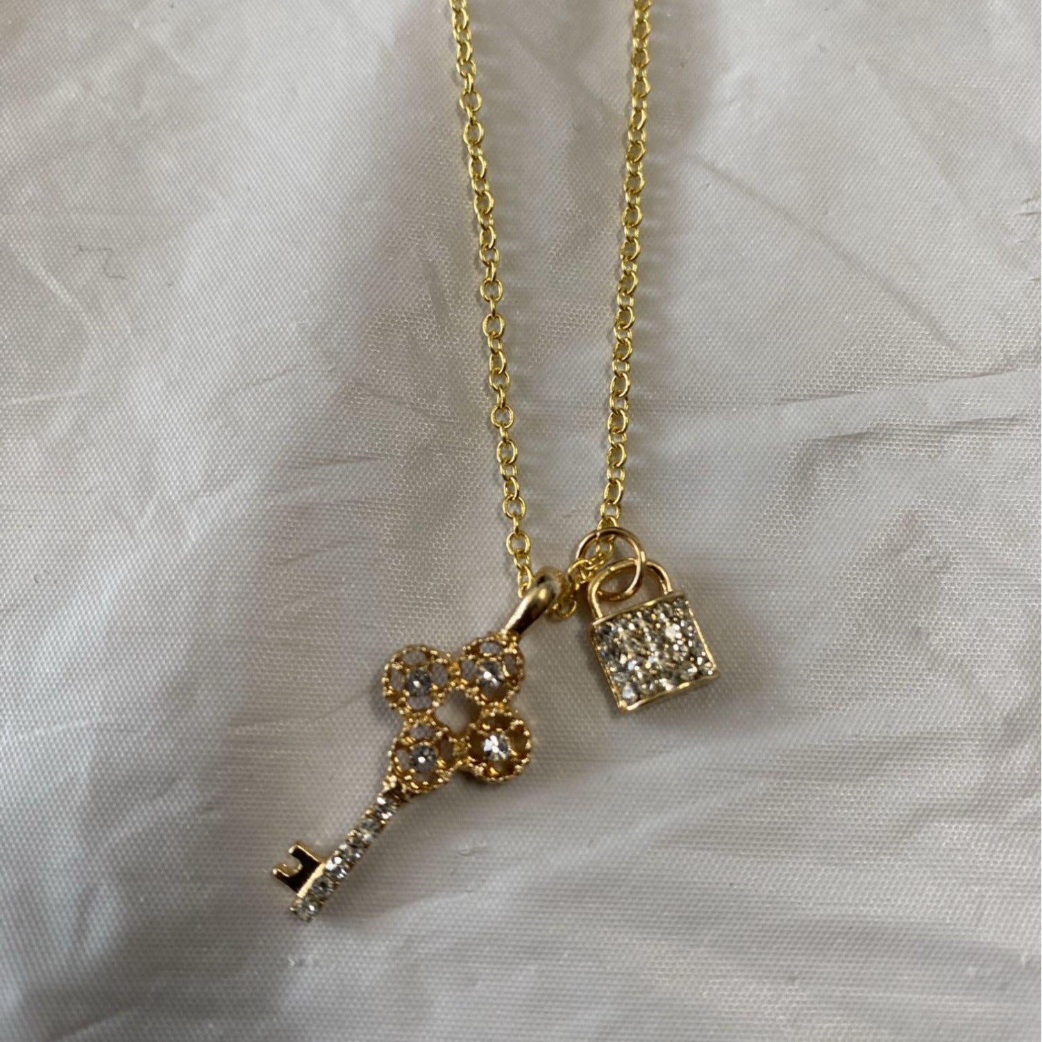 Golden Lock & Key Pendant Necklace Rhinestone Gold Chain For Women