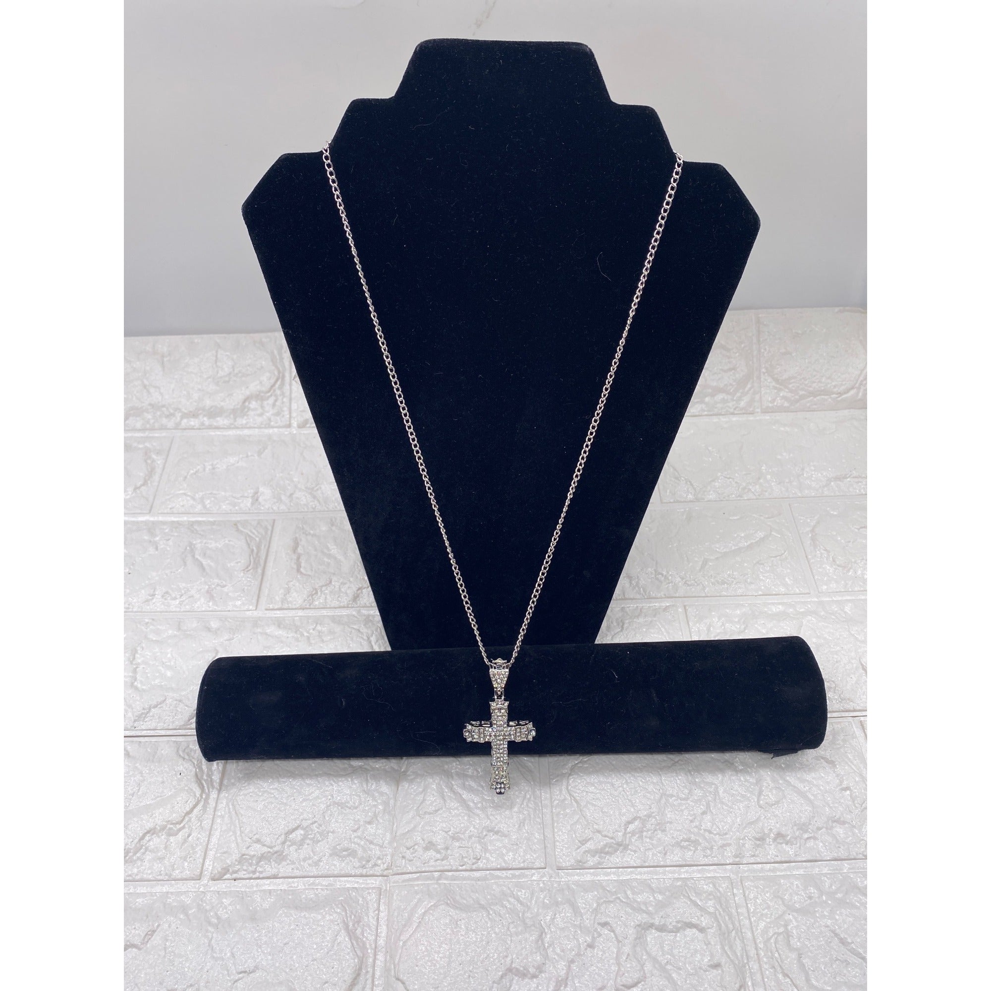 Chunky Crystal Cross Pendant Necklace Silver Tone Unisex Chain