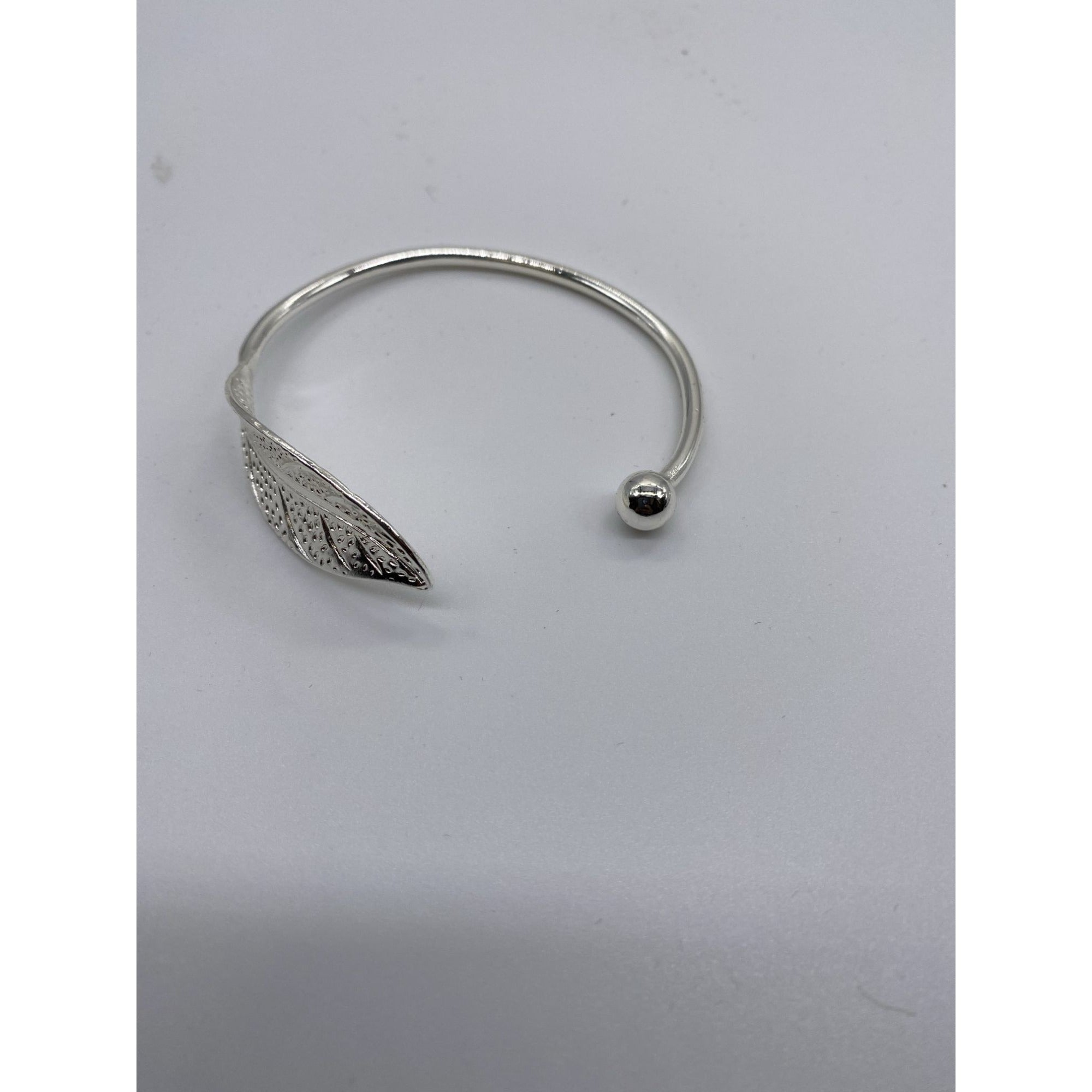 Elegant Women’s Leaves Silver Open Cuff Bracelet Bangle for Women