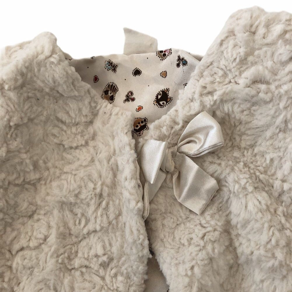 H&M Baby Girl White Faux Fur Vest Size 6-9 Months Lined Bow Closure Cozy Cute